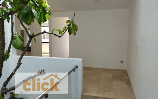 SE VENDE CASA EN ALTOZANO ( 7° RETORNO DE LOS ALPES NORTE)