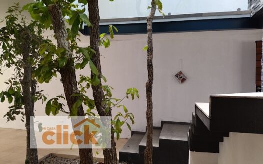 SE VENDE CASA EN ALTOZANO ( 7° RETORNO DE LOS ALPES NORTE)