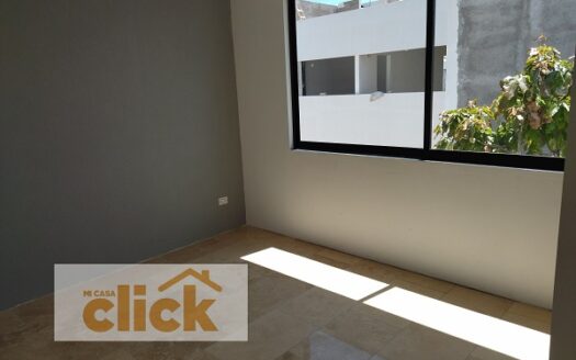 SE VENDE CASA EN ALTOZANO ( 7° RETORNO DE LOS ALPES NORTE)