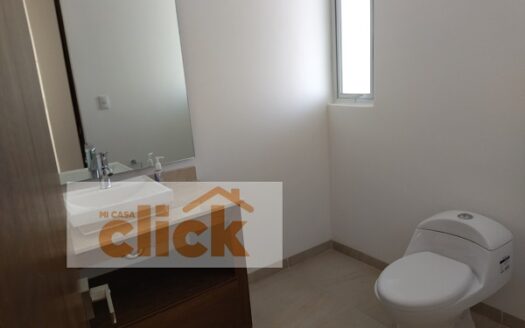 Se vende casa en Fraccionamiento Privado » Viveros»