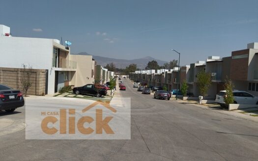 Se vende casa en Fraccionamiento Privado » Viveros»