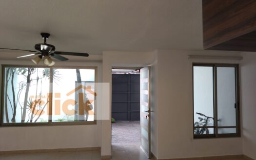 Se vende casa en  Fracc. » Loma de los viñedos»